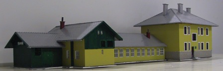 Image:Modell des Bahnhofsgebäudes Winterbach